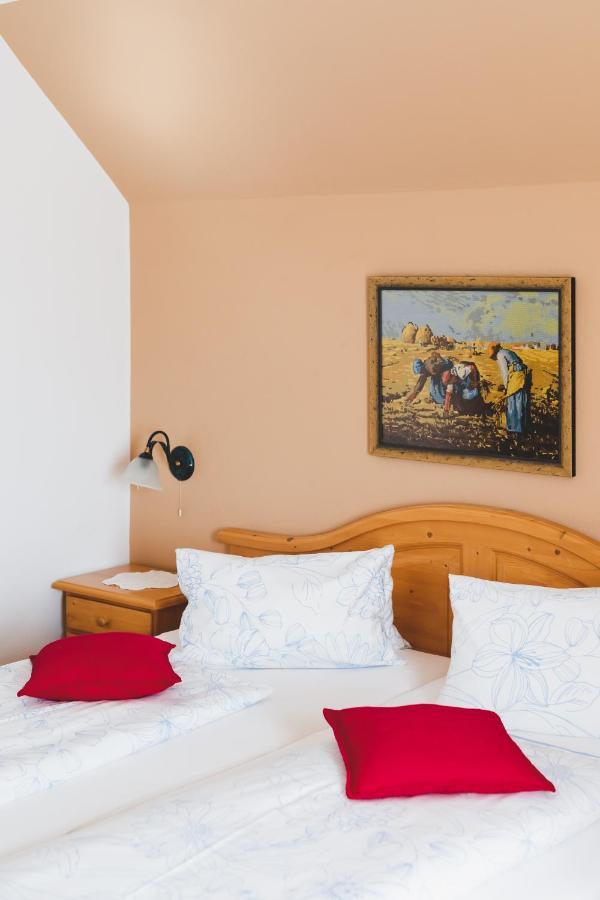 Weingut Peter Grill Bed & Breakfast Leutschach Exterior photo